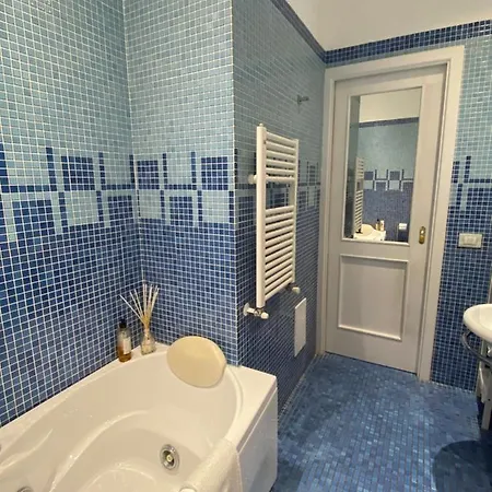 The Rooftop Terrace Two Double With Private Bathrooms And An Equipped Roof Terrace Bed & Breakfast 4*